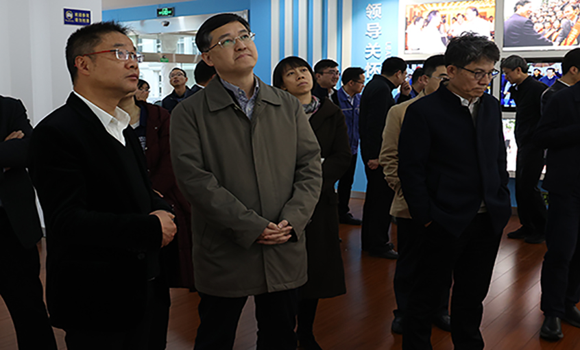 推動(dòng)長(cháng)三角制造業(yè)協(xié)同發(fā)展 工信部規劃司副司長(cháng)姚珺帶隊調研上上電纜